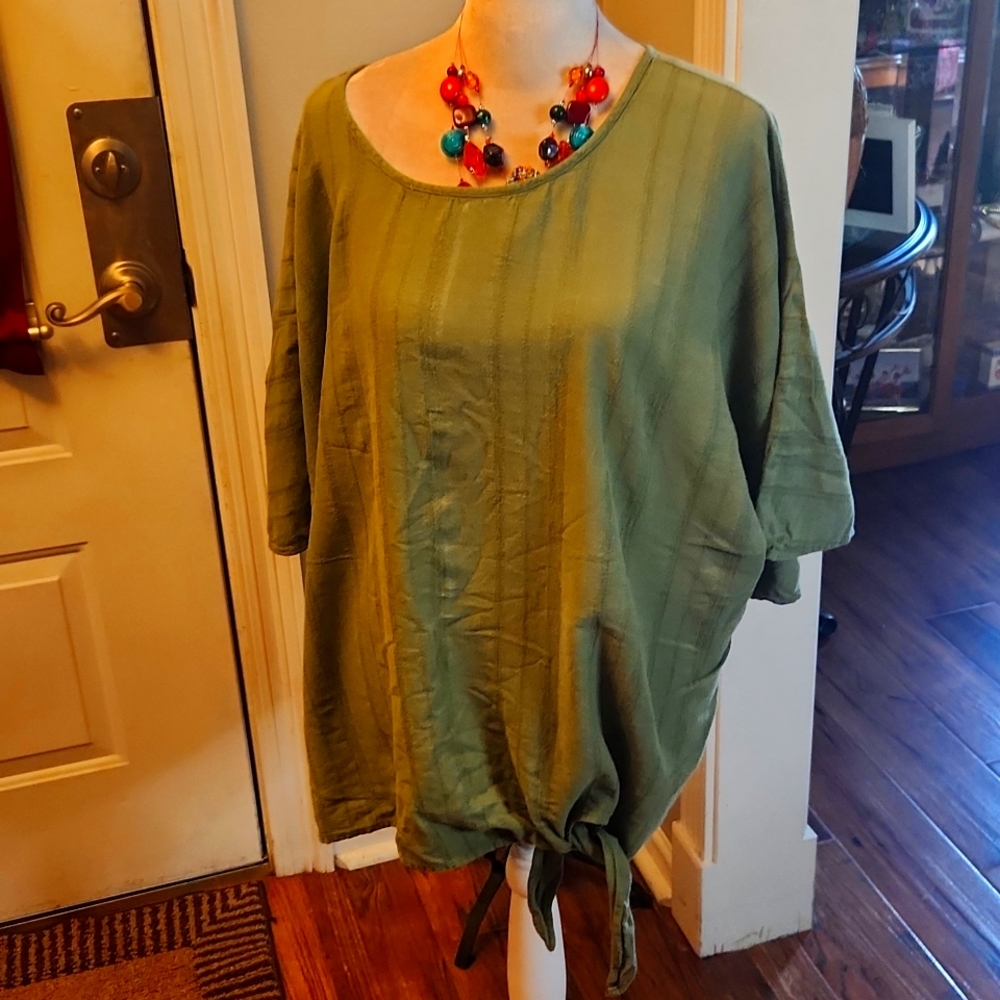 Ladies 2X Top